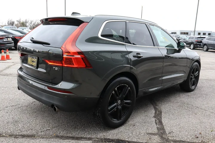 $17949 : 2019 XC60 T5 AWD Momentum image 4