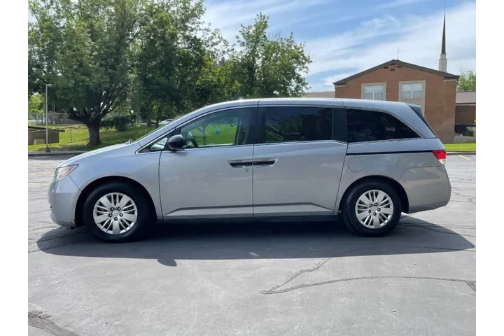 $9400 : 2017 Odyssey LX image 8