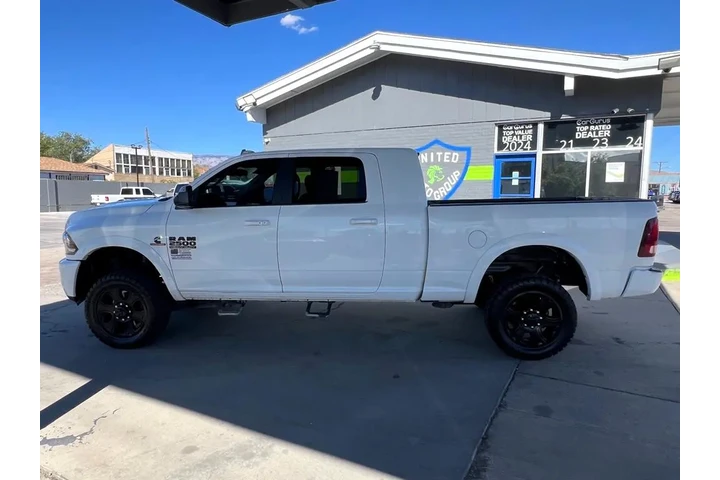 $37950 : 2017 RAM 2500 Laramie Mega Ca image 8