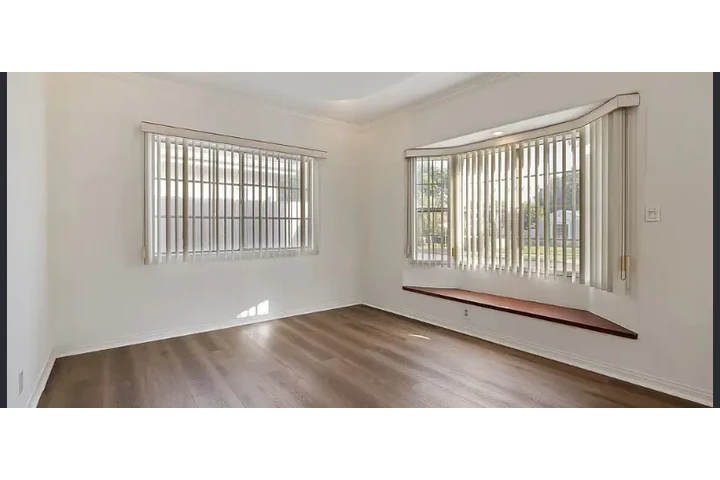 $2500 : Beautiful 3Bedroom For Rent image 5