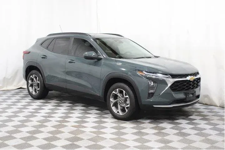 $24931 : Chevrolet Trax 2025 LT 4dr C image 1