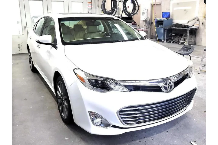 $21998 : Toyota Avalon 2015 XLE Touri image 1