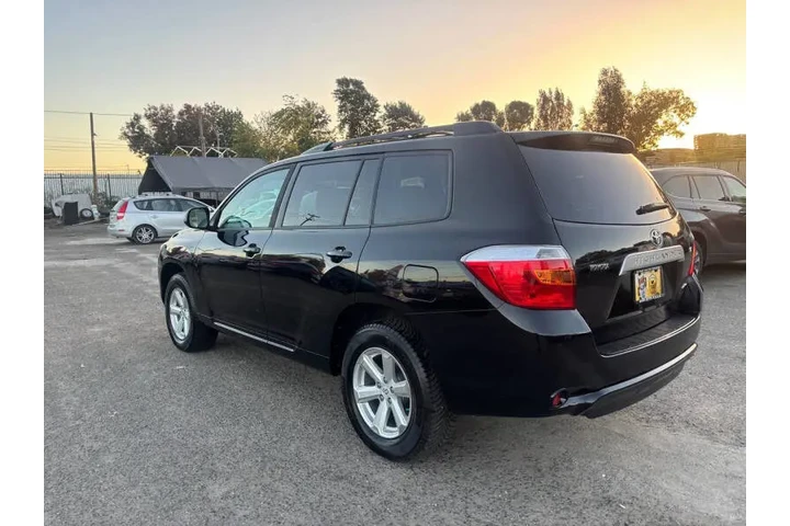 $11999 : 2009 Highlander image 7