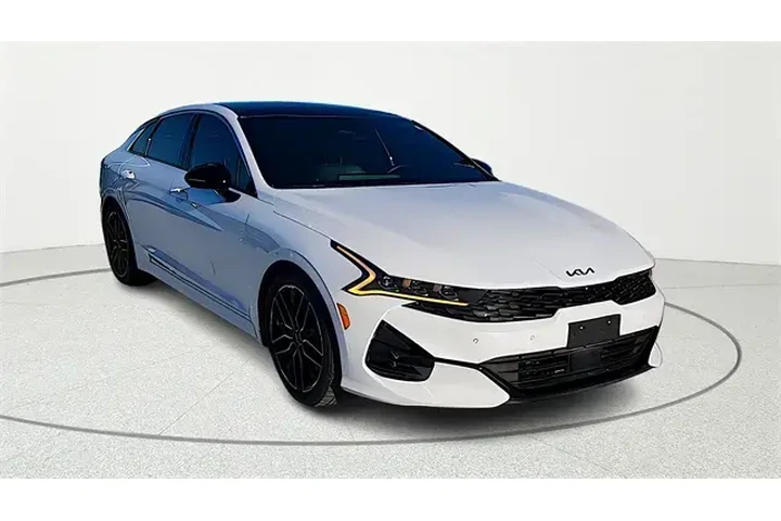 $29818 : Kia K5 2024 GT 4dr Sedan image 1