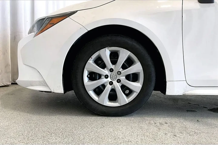 $15291 : Toyota Corolla 2021 LE 4dr S image 6
