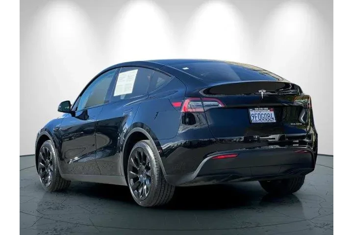 $33997 : Tesla Model Y 2023 AWD 4dr C image 6