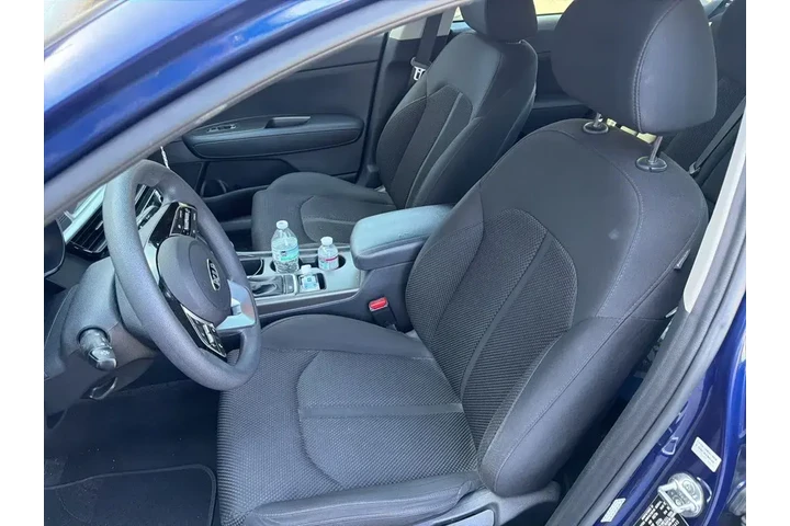$13561 : Kia Optima 2020 S 4dr Sedan image 4
