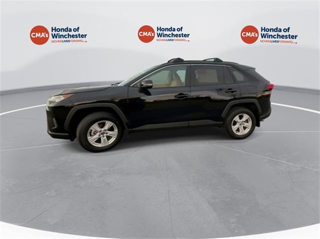 $29100 : PRE-OWNED 2021 TOYOTA RAV4 XLE image 4