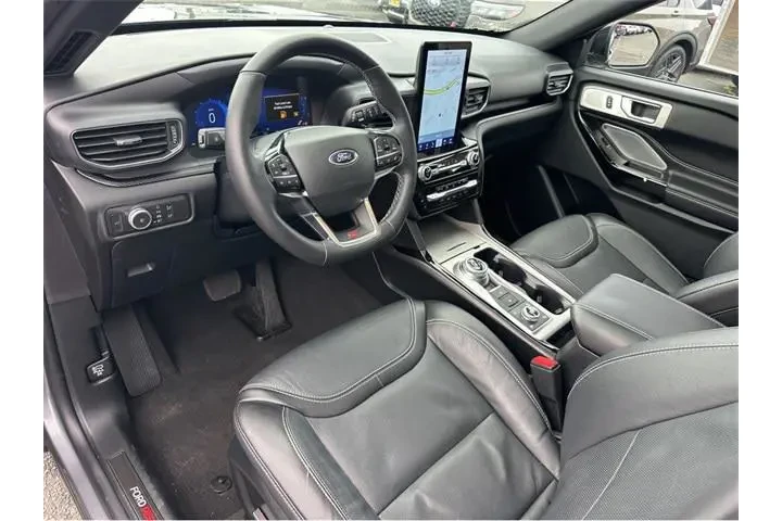 $28900 : Ford Explorer 2022 AWD ST 4d image 7