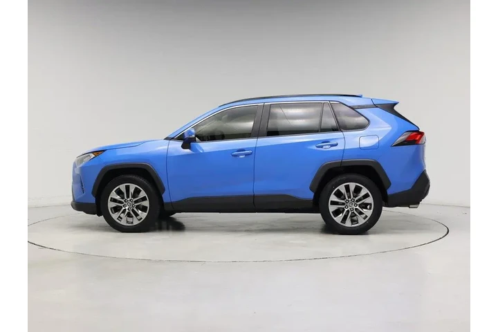 $26998 : Toyota RAV4 2021 XLE Premium image 3