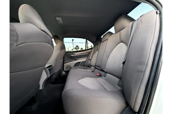 $18995 : 2019 Camry XLE image 8