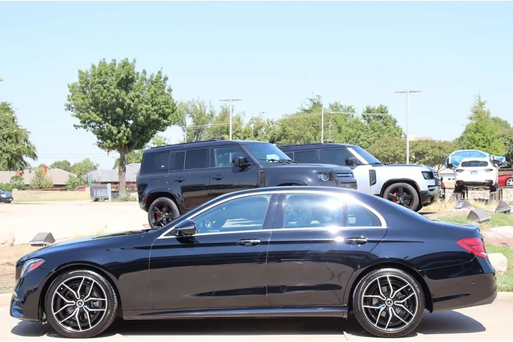 $27929 : 2019 E 300 RWD Sedan image 9