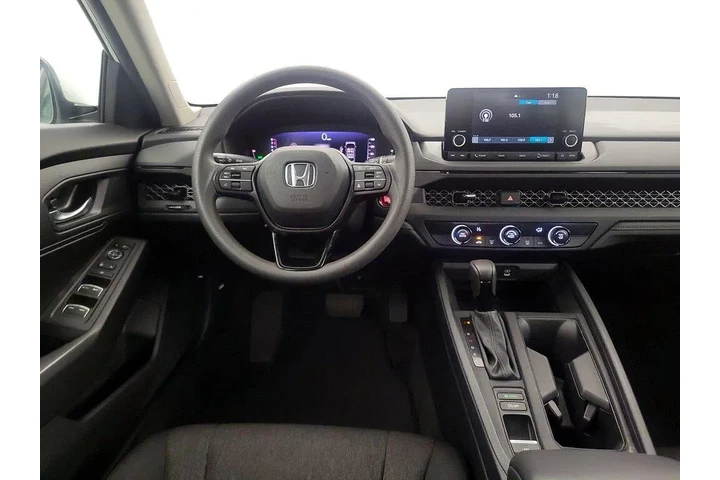 $25998 : Honda Accord 2024 LX 4dr Sed image 10