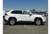 $25410 : Toyota RAV4 2021 XLE 4dr SUV thumbnail