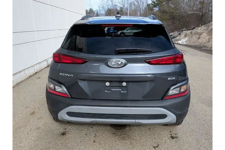 $17995 : Hyundai KONA 2022 AWD SEL 4d image 8