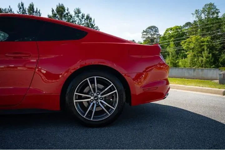 $18977 : Ford Mustang 2017 EcoBoost 2 image 6