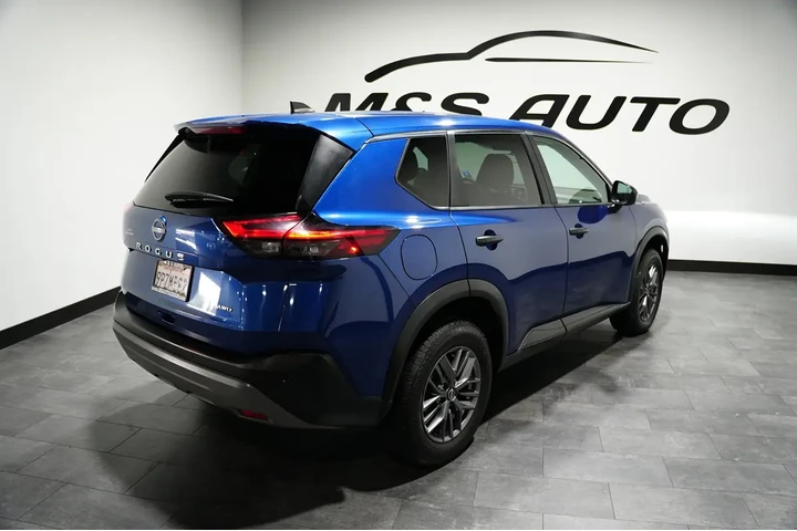$19244 : 2023 Rogue S image 9
