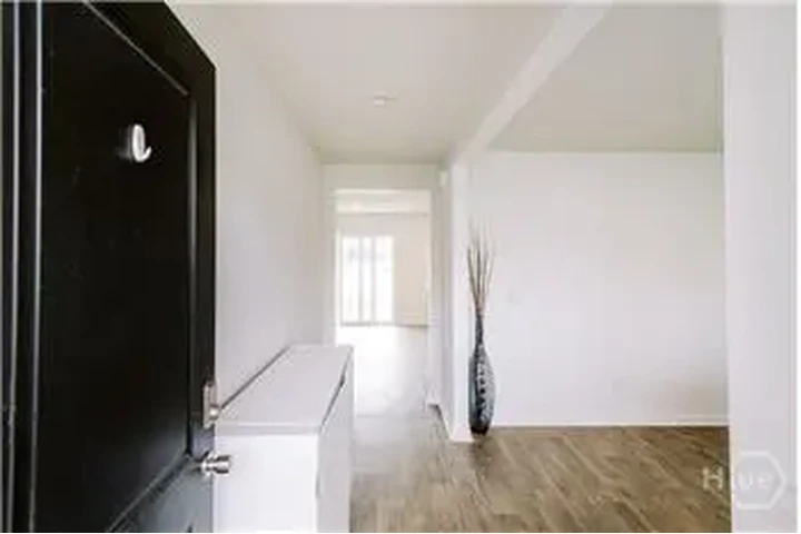 $2495 : Rental property with 4 bedro image 2