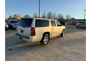 $11995 : 2011 Suburban thumbnail