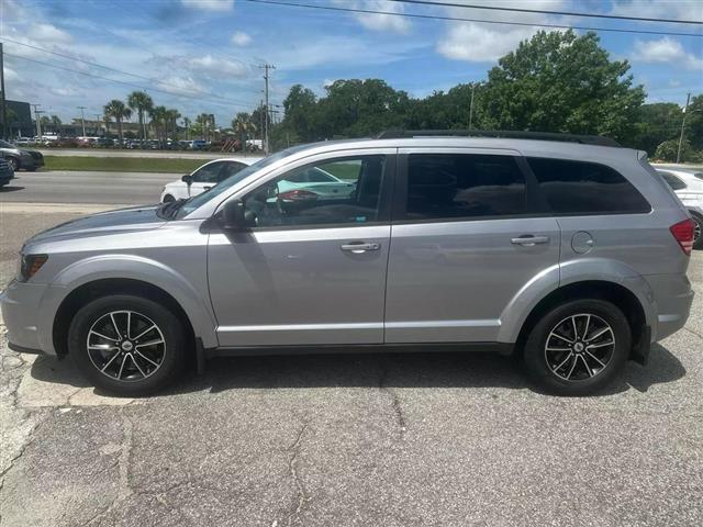 $15990 : 2018 DODGE JOURNEY image 5