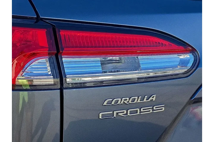 $24542 : Toyota Corolla Cross 2023 LE image 9