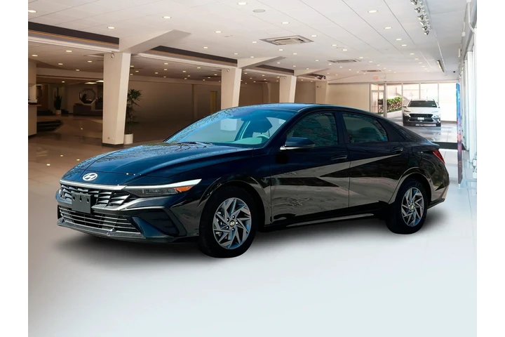 $24995 : Hyundai ELANTRA 2024 SEL 4dr image 2