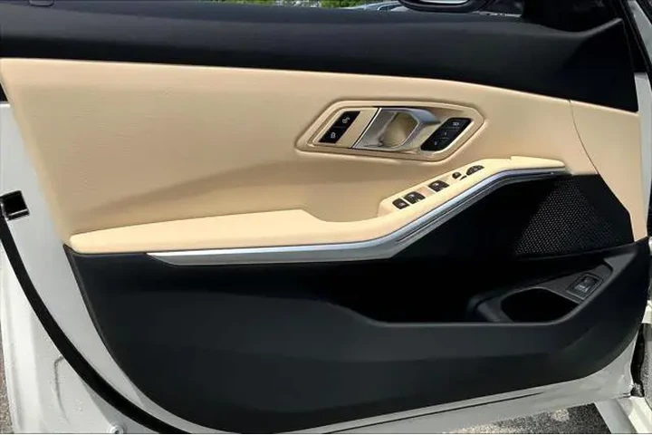 $38777 : BMW 3 Series 2025 330i 4dr S image 10