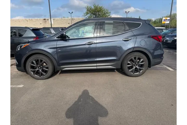 $13166 : Hyundai SANTA FE Sport 2017 image 1