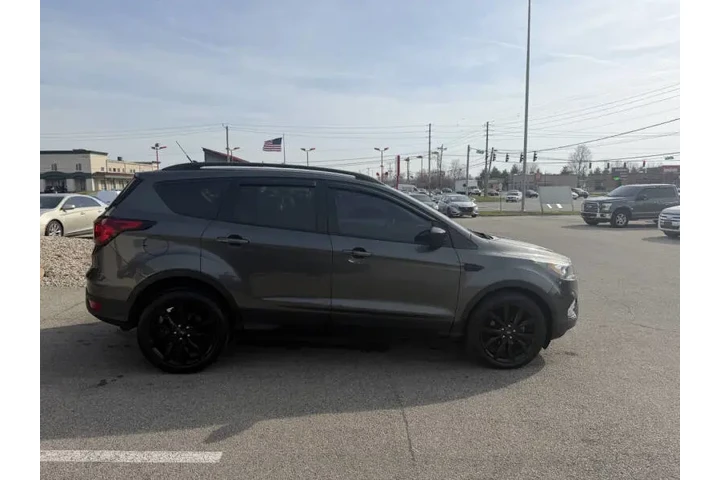 $9850 : 2019 Escape SE image 8