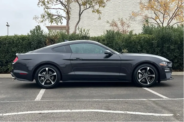 $25268 : Ford Mustang 2023 EcoBoost 2 image 8