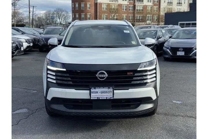 $19487 : Nissan Kicks 2025 SR 4dr Cro image 2