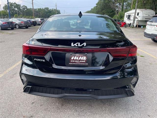 $17995 : 2022 Forte LXS image 5