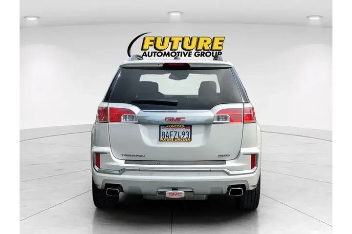 $21988 : GMC Terrain 2017 AWD Denali image 5