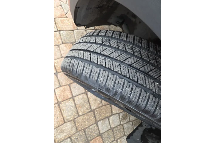 $18999 : 2022 Sorento S image 10