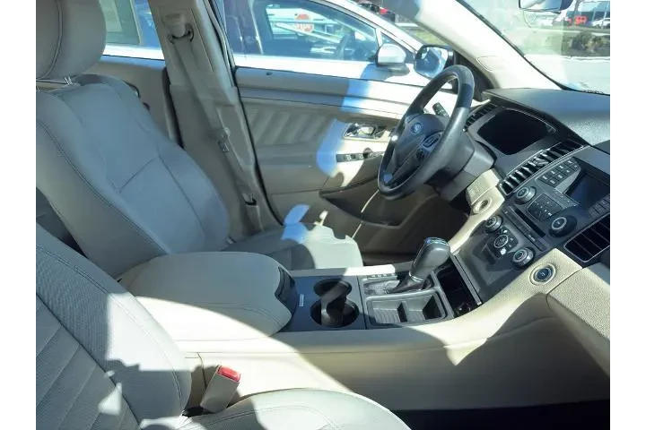 $13000 : Ford Taurus 2016 SE 4dr Seda image 5