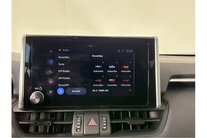 $31000 : Gold Certified2024 RAV4 Adven image 7