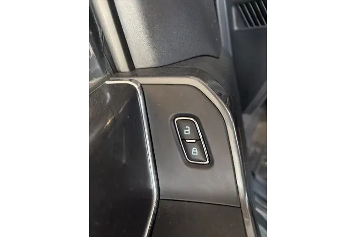 $37740 : Ford F-150 2023 4x4 XL 4dr S image 9