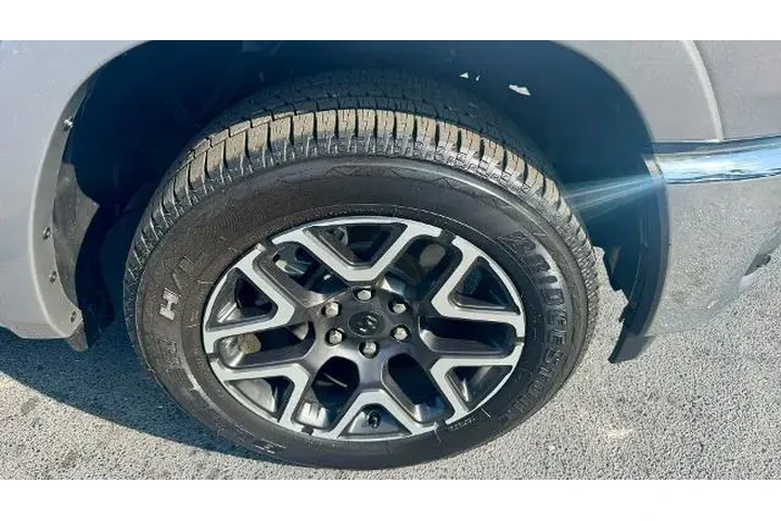 $39976 : Ram 1500 2025 4x4 Laramie 4d image 5