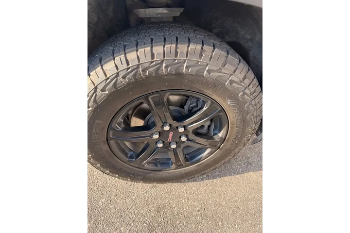 $31543 : GMC Acadia 2022 4x4 AT4 4dr image 4