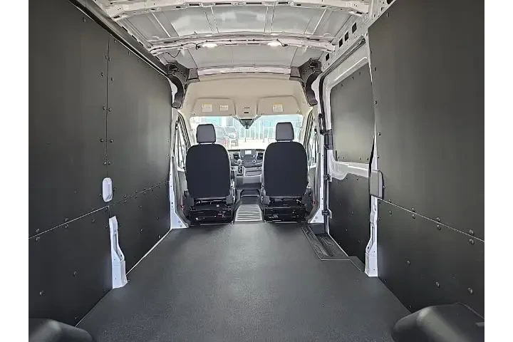 $32663 : Ford Transit 2024 250 3dr LW image 9