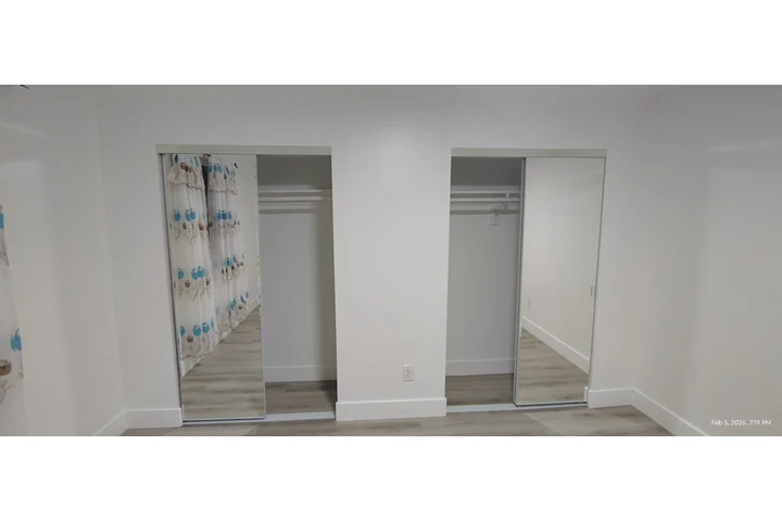 $900 : Se renta recamara image 5