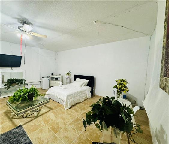 $1000 : Renta Cuarto 152st 137av image 5