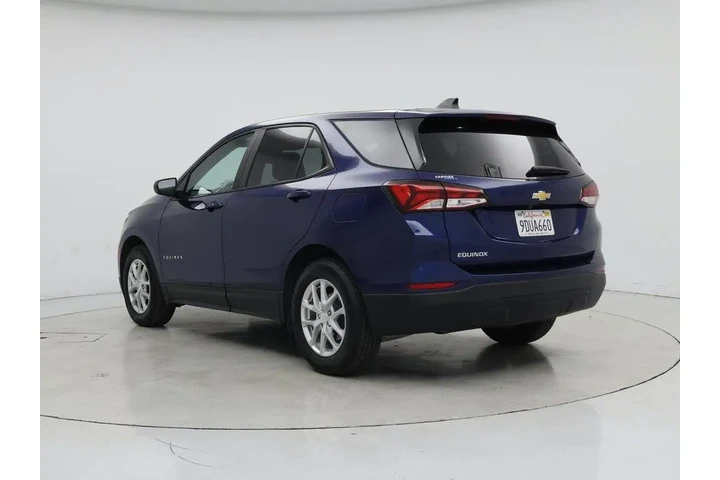 $18998 : Chevrolet Equinox 2022 LS 4d image 2