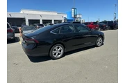 $26998 : Honda Accord 2024 LX 4dr Sed thumbnail