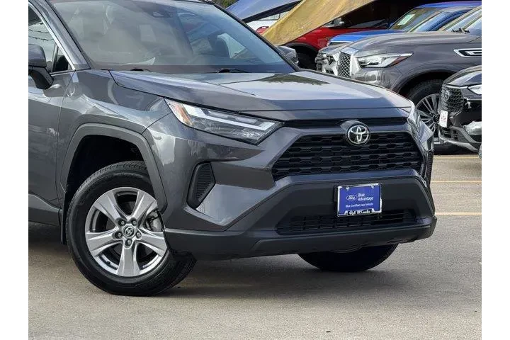 $32989 : Toyota RAV4 2025 XLE 4dr SUV image 2