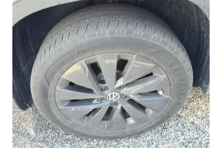 $16990 : Volkswagen Taos 2023 S 4dr S image 6