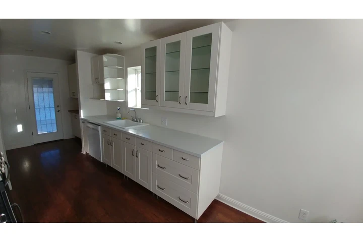 $950 : Cuarto de Renta image 6