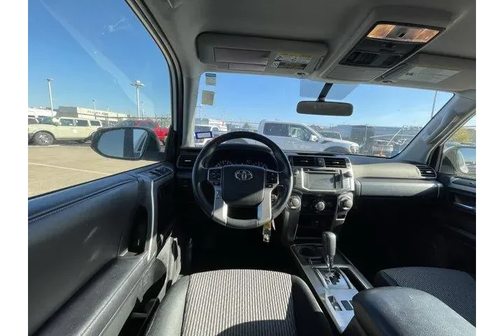 $30159 : Toyota 4Runner 2019 4x2 SR5 image 5