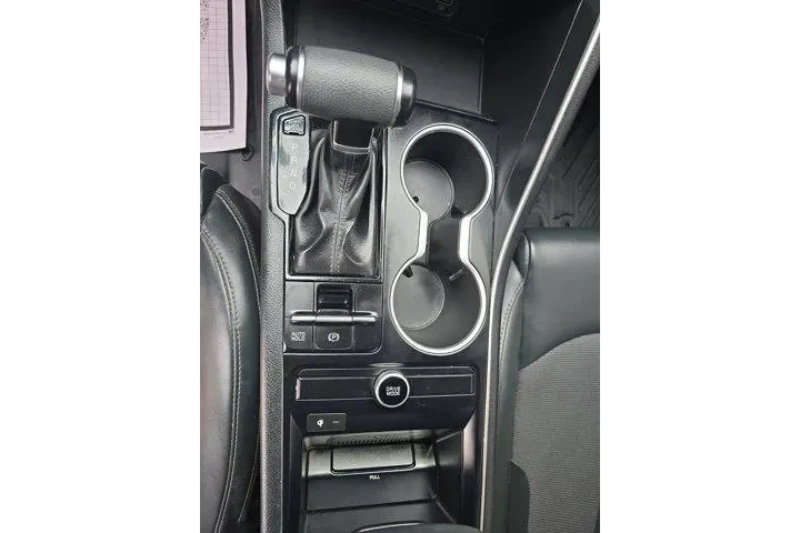 $21499 : Kia K5 2022 GT-Line 4dr Seda image 10