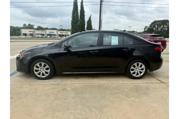 $19226 : Toyota Corolla 2023 LE 4dr S image 4
